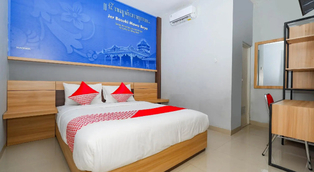 OYO 2545 Maddava House, Boek Hotel Solo. Central Java