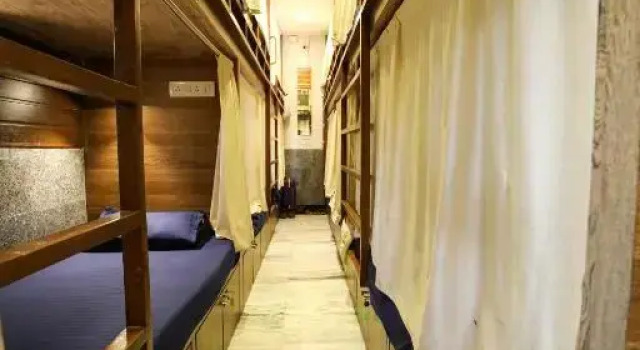 Кровать в общем номере (женский номер) MAPLE THE HUBZ-Hostel