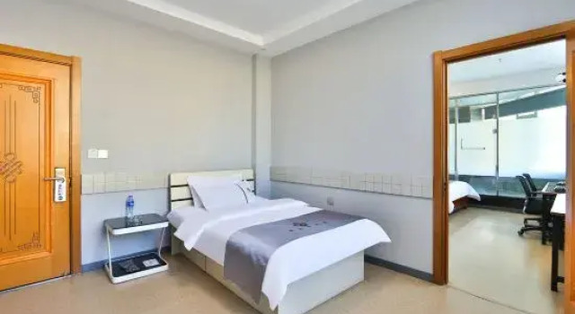 Suite Business Yanji Charles Hotel