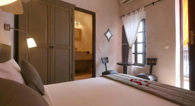 Camera Standard Riad Alwane