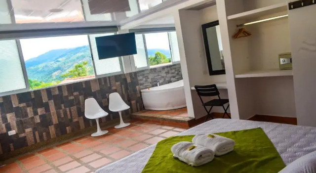Hostal La Floresta, Rezervovat Hotel Salento 