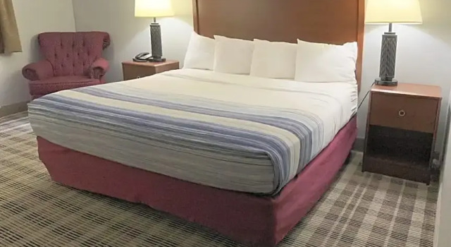 Standard Zimmer AmericInn by Wyndham Stuart