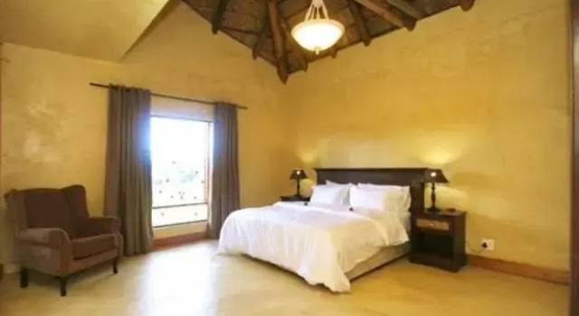 Коттедж Olievenfontein Private Game Reserve
