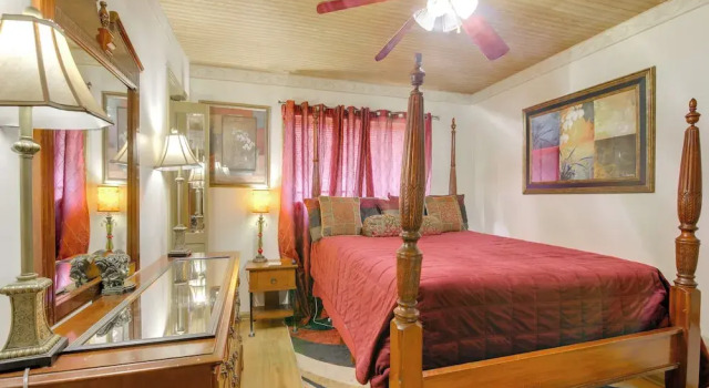 Cozy Corner in Memphis - 4 Miles to Graceland!, Book Feriehus Villaer i Memphis, Villa