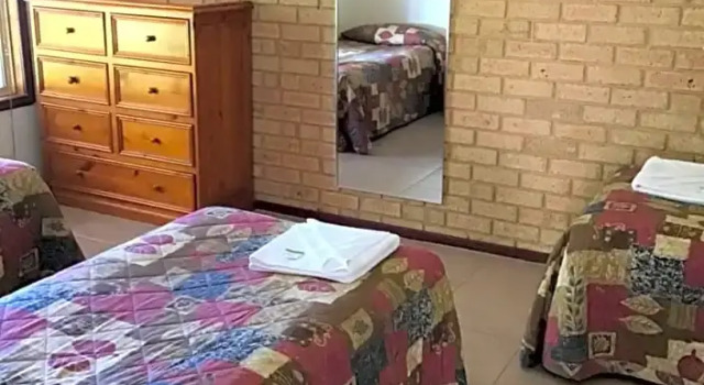 Люкс Deluxe Travellers Rest Motel