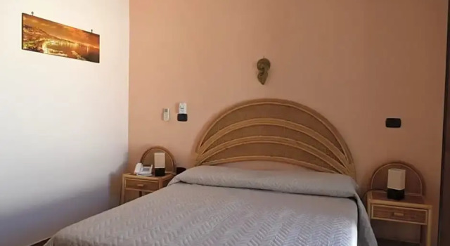 Bed &Breakfast Pinetamare, Buchen Sie Hotel SPA-Hotels in Castel Volturno, SPA
