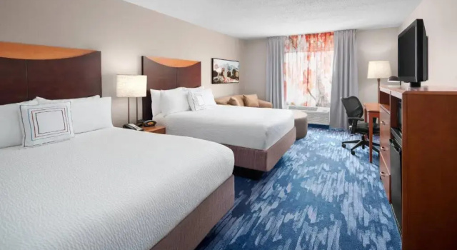 Четырёхместный номер Standard Fairfield by Marriott Inn & Suites Denver Airport