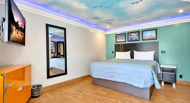 Номер Deluxe Mid City Inn