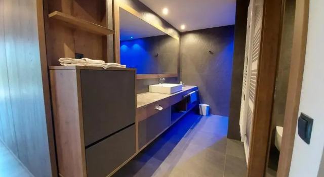Полулюкс Deluxe Molaris Lodge
