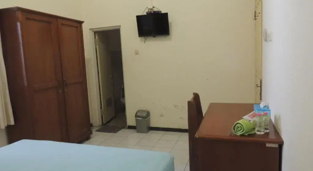 Camera Superior Wisma Tamu UKSW