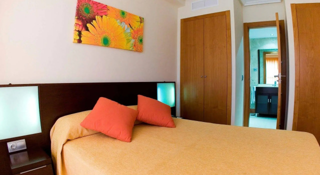 Apartahotel Marina Rey II, Забронировать Апарт-отель Апарт-отели Вера-Плайя, рядом с Гольф-клуб Valle del Este, Апарт-отель