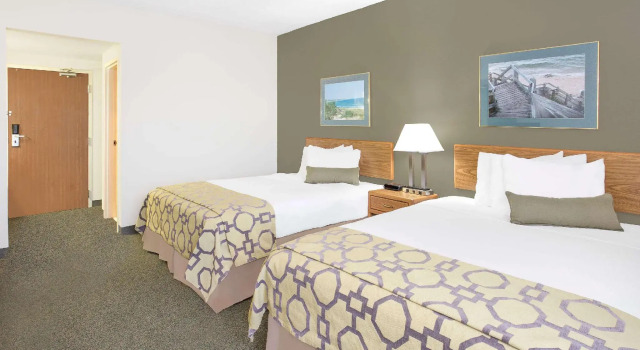 Четырёхместный номер Standard Baymont by Wyndham Janesville