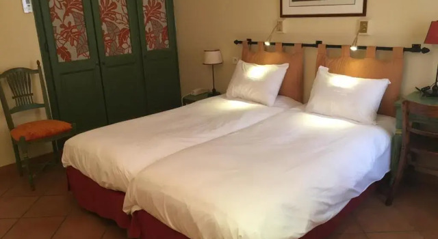 Двухместный номер Standard Logis Hôtel Auberge du Cheval Blanc