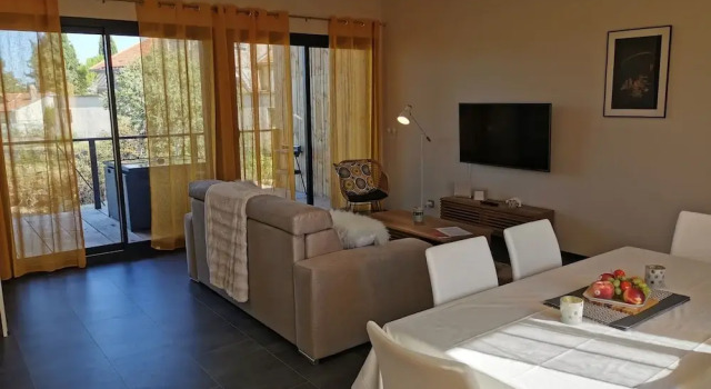 Le Mas des Amoureux - Maisons de 4 à 14 personnes, Rezerwuj Dom wakacyjny Uzes Gard
