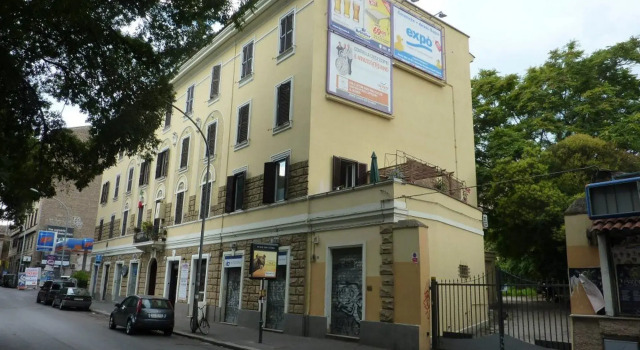 B&B 25 Rooms, Забронировать Отель «постель и завтрак» Отели Рима с парковкой, рядом с Verano Cemetery, Парковка