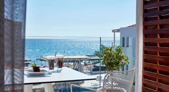 Двухместный номер Standard с балконом Icon Suites by the sea