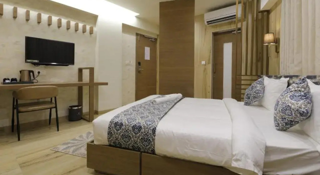 Номер Superior Hotel Elysian Residency