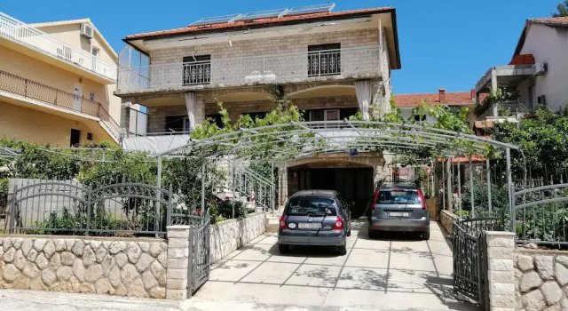 Apartments Emmas studio, Prenota Appartamento Stari Grad 