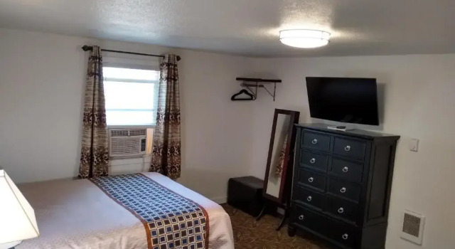 Perhe Sviitti Holiday Motel Bend