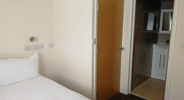 Трёхместный номер Standard Daisy Hotel