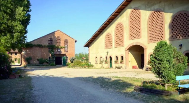 Agriturismo Borgo San Francesco, Book Hotel Basiglio Lombardy