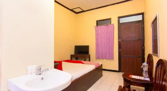 Pondok Wisata Sri Widodo by OYO Rooms