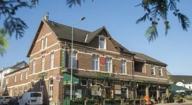 De Herbergier, Book Hotel Hoteller i Heuvelland med parkering, Parkering