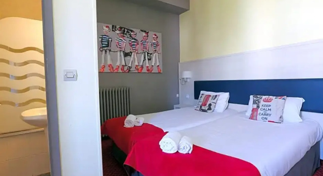 Номер Standard Brit Hotel Bleu Nuit