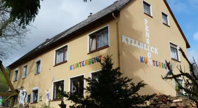 Gästehaus Kunterbunt, Book Pension Meerfeld Vulkan Eifel
