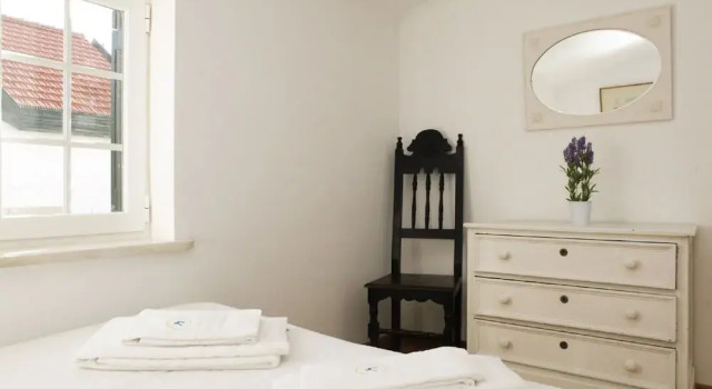 Cushy Apartment with garden in Estoril