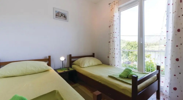 Nice Home in Bacinska Jezera With Wifi and 3 Bedrooms