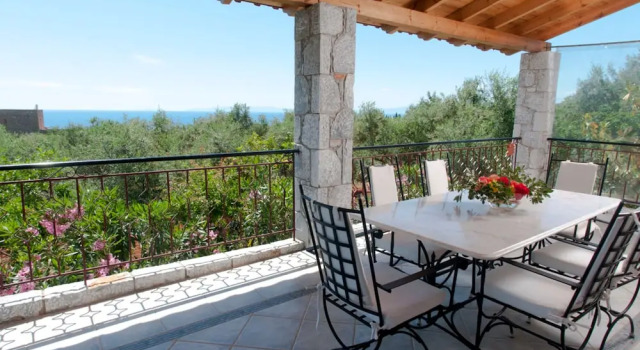 Апартаменты Seaside Serenity - Stylish Seaview Home