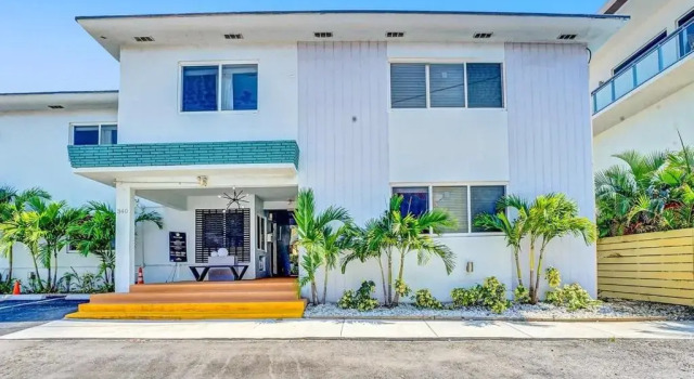 Coast Studio | Free Parking | Pool | Near Beach, Rezerwuj Hotel Hotele w Panhandle Florida z parkingiem, Parking