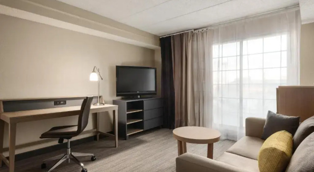 Двухместный люкс c 1 комнатой Country Inn & Suites by Radisson, Chicago-Hoffman