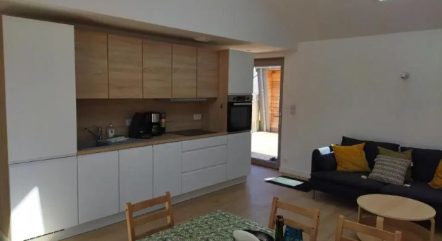Nouveau ! La cabine du bout du monde -Saint-Mathieu : votre pied-à-terre breton haut standing [PL02]
