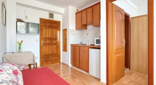 Апартаменты Comfort с балконом Apartments Elena
