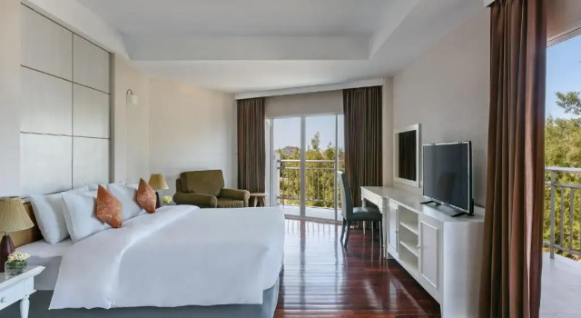 Люкс с видом на сад Seapine Beach Golf and Resort Hua Hin