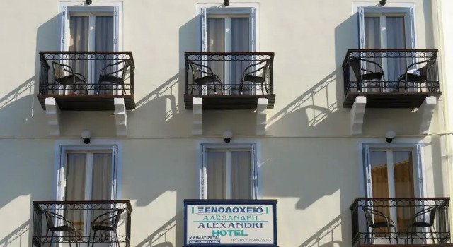 Alexandris Hotel, Varaa Hotelli Spetses Saronic Islands