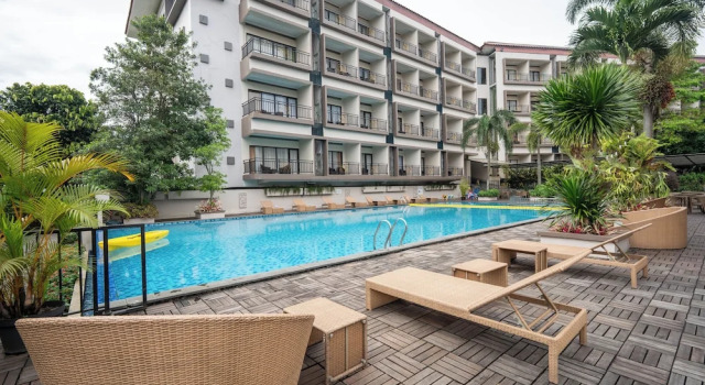 Deluxe chambre avec balcon et Vue piscine The Green Peak, ARTOTEL Curated