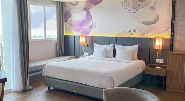 Executive Double room with balcony and with pool view Nemuru Grand Bhuvana Ciawi