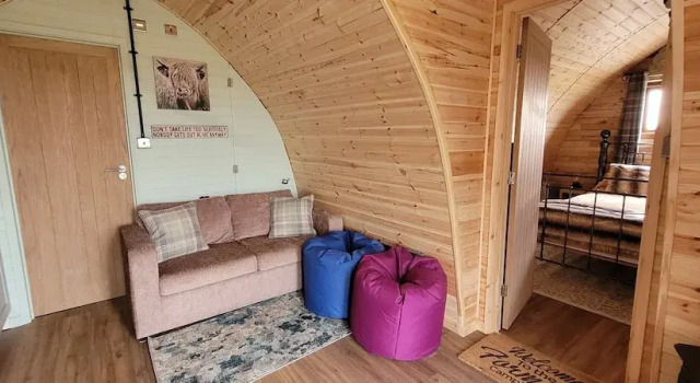 Cozy Cabin Retreat in Halkirk, Забронировать Дом для отпуска Виллы Северо-Шотландского нагорья, Вилла