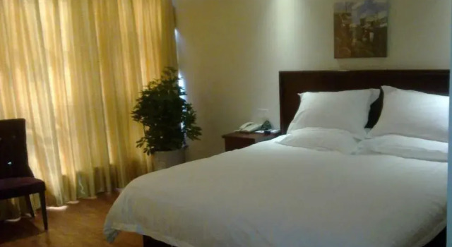 GreenTree Inn Gaoyou Tonghu Road Beihai Express Hotel, Rezervovat Hotel Jang-čou 