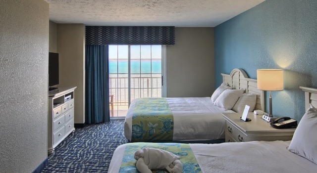 Четырёхместный номер Standard с балконом и рядом с пляжем The Beach Haus - Traverse City
