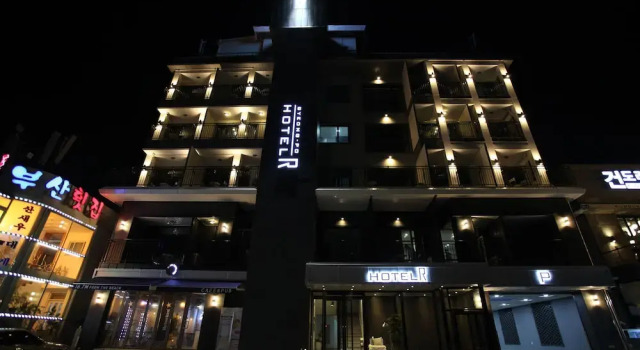 Hotel R Gangneung, Boek Hotel Hotels in Gangwon-Do met parkeren, Parkeren