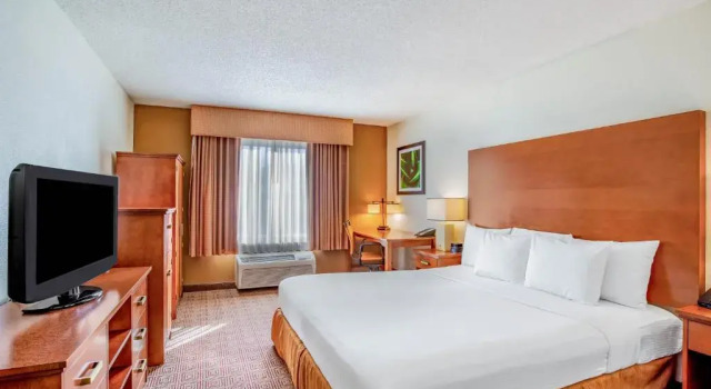 Двухместный номер Standard La Quinta by Wyndham Danbury