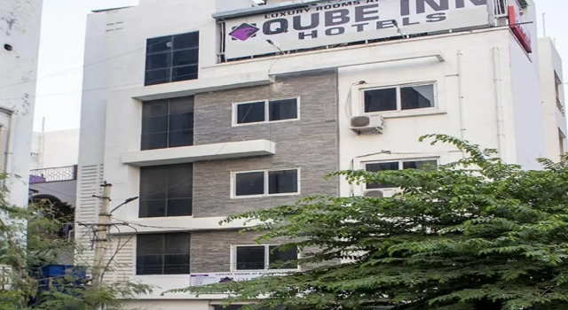 OYO 9004 S V Residency, Rezerwuj Hotel Hotele w Telangana z parkingiem, Parking