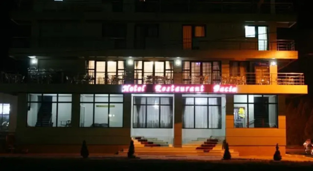 Hotel Dacia, Забронировать Отель Куртя-де-Арджеш Трансфэгэрашское шоссе