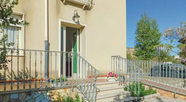 Apt. Glicine, Book Hotel Hotels in Sicily with Parking, Parking