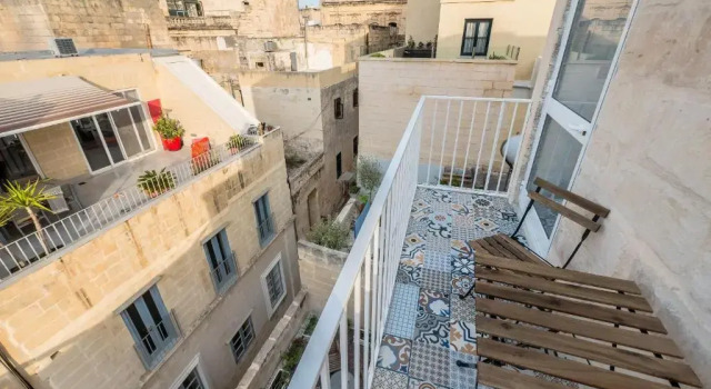 Ajkla, Reservar Apart-hotel Valeta Malta