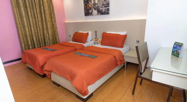 Двухместный Euro Suite Eurotel Makati